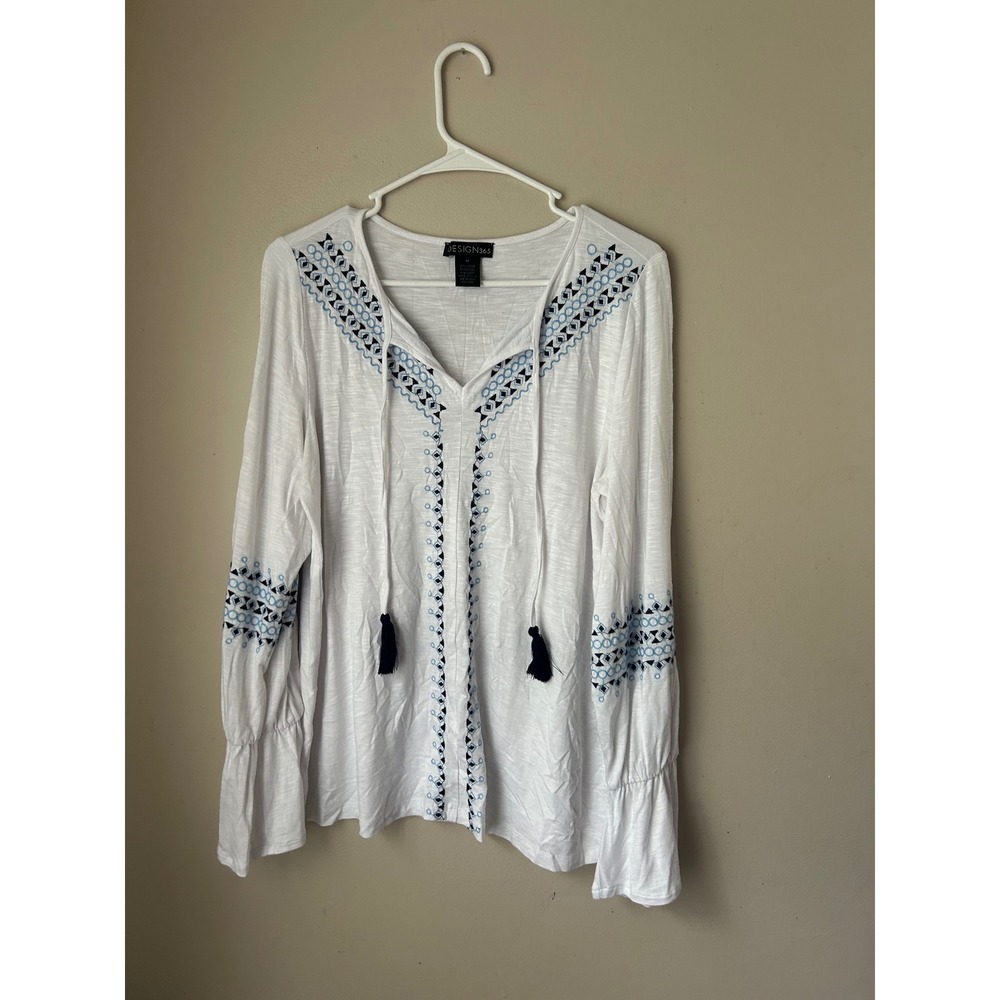 DESIGN365 Womens White Embroidered Tunic Top Blue Accents Bell Sleeves‎ Boho